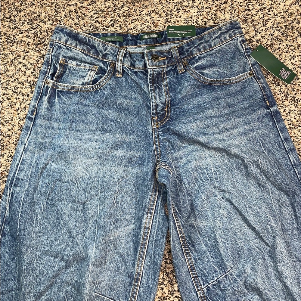 🆕 Wild Fable Barrel Zippered Bottom Low Rise Rigid Denim Jeans Sz 4 | NWT - Picture 5 of 13